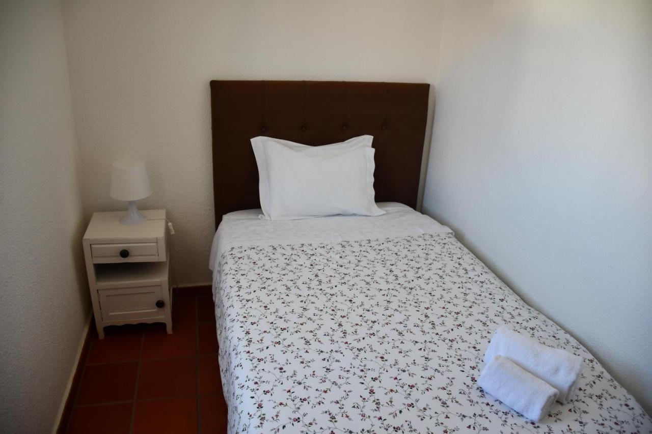 Alojamentos Vitinho - Vila Nova Milfontes 米尔芳提斯城 外观 照片