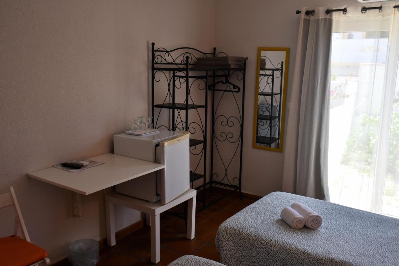 Alojamentos Vitinho - Vila Nova Milfontes 米尔芳提斯城 外观 照片